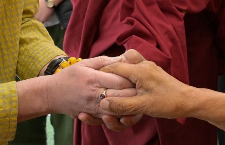 HH handsZoomedNoBlue